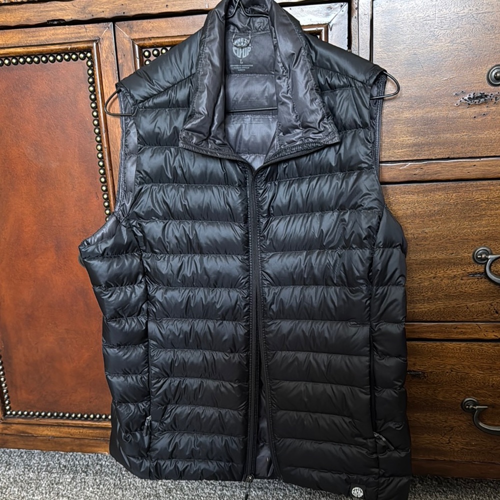 REI Women’s Vest